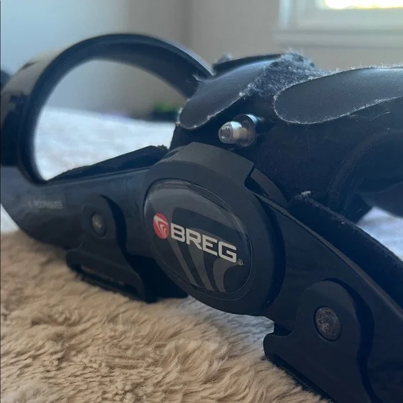 Breg Fusion Custom Right Knee Patellar Brace Air Tech Adjustable Black - Picture 2 of 4